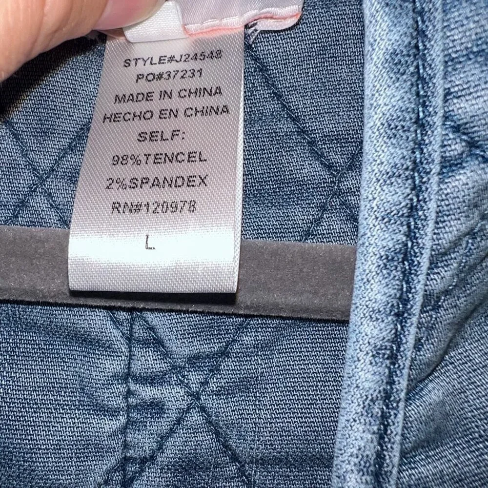 Entro Women's Denim Quilted Vest Size L - Picture 8 of 8